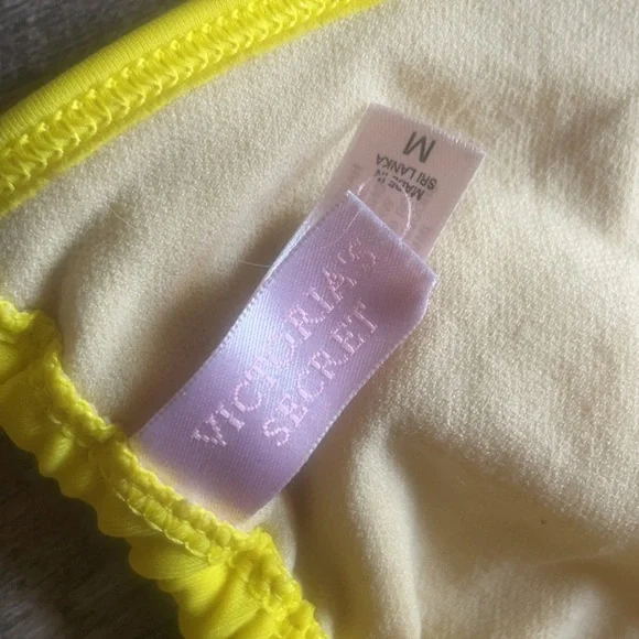 Victoria’s Secret bikini top - Picture 3 of 3